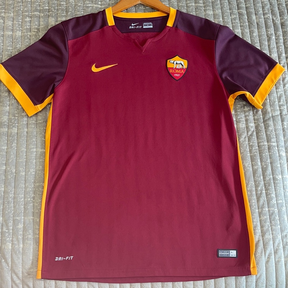 Nike Men’s Roma Soccer Jersey 2015/2016 Home